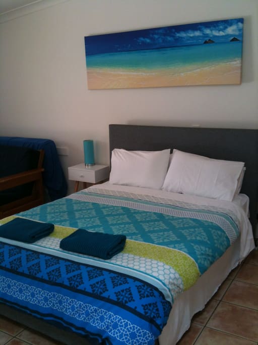 Queen bed