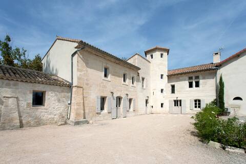 Charming provencal mas at Arles
