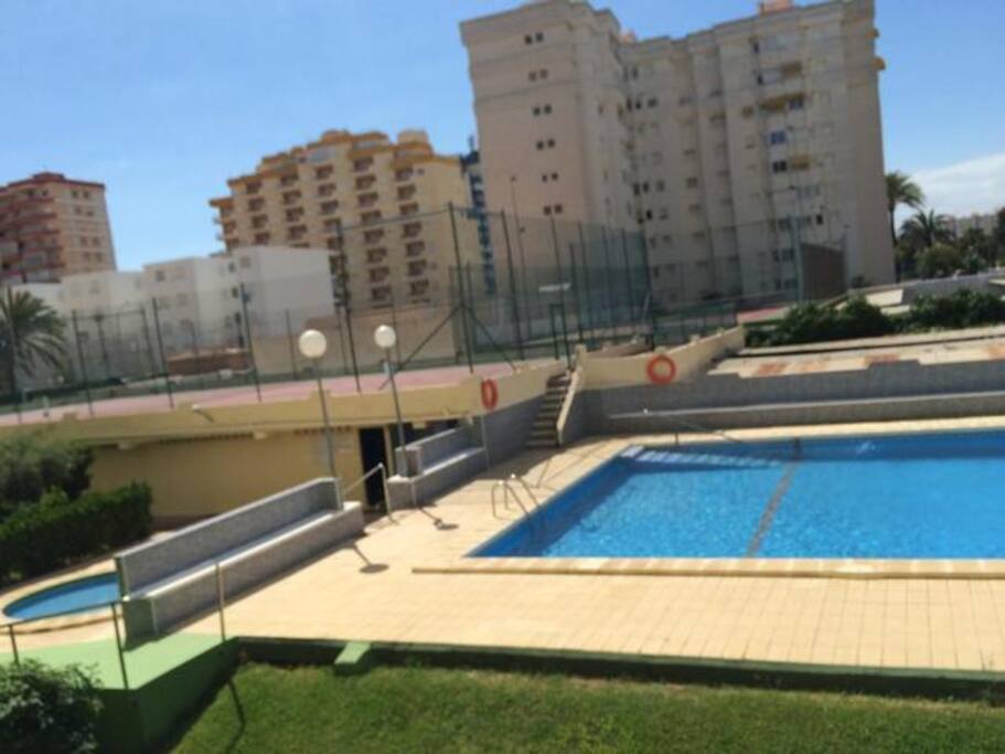 PISCINAS Y TENIS