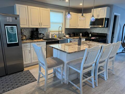 Jersey Shore Beach House close to NYC Ferry + Bus