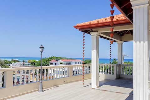 Stunning Apartment With Ocean View Rooftop
