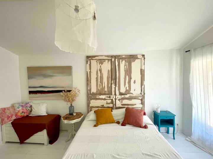 Родителска стая със съблекалня 