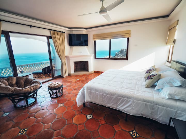 The downstairs king master suite is part of the main house but has its own private entrance offering a great option for multi- generational families or groups of friends.