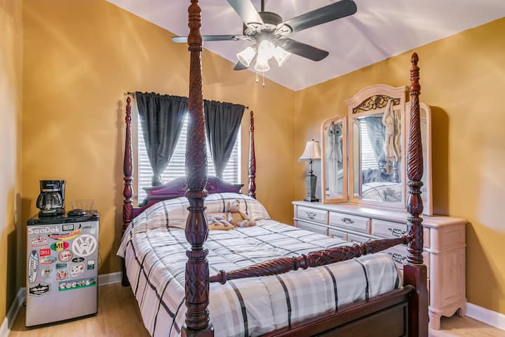 Chumba cha kulala cha mgeni wa Magharibi 