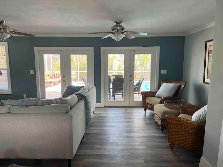 Peaceful And Serene Cape Coral Pool Home - Cape Coral, FL