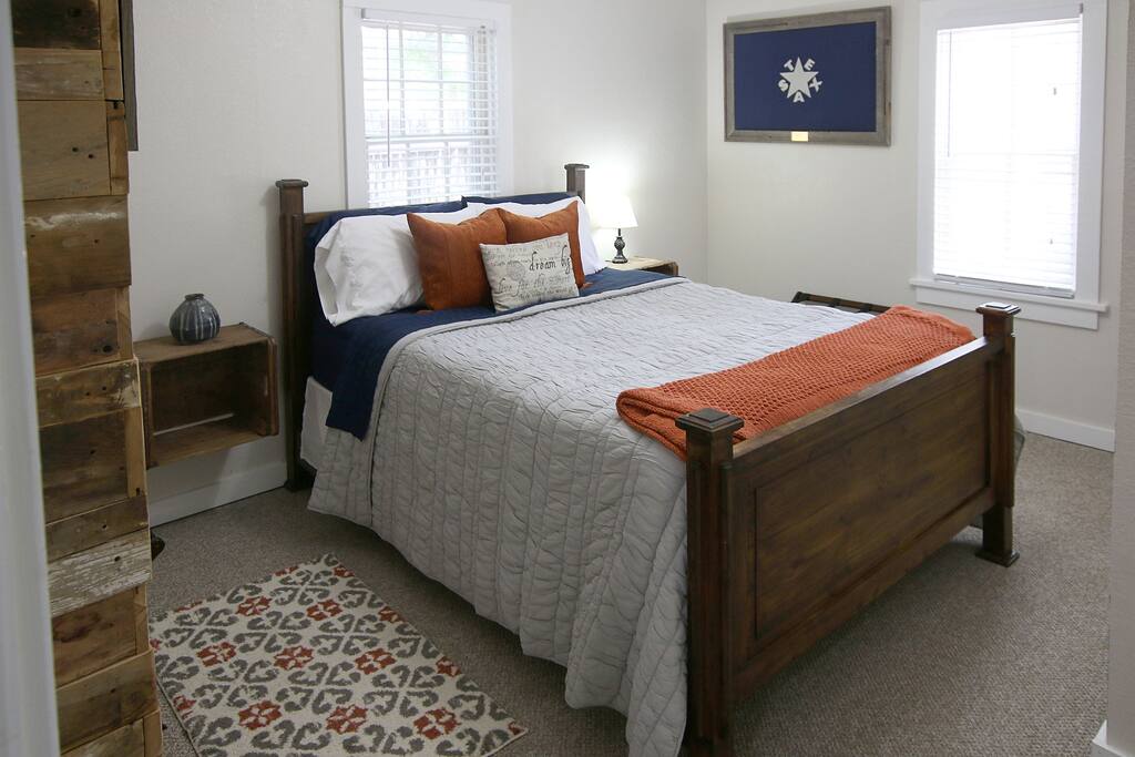 Bedroom with Queen Bed