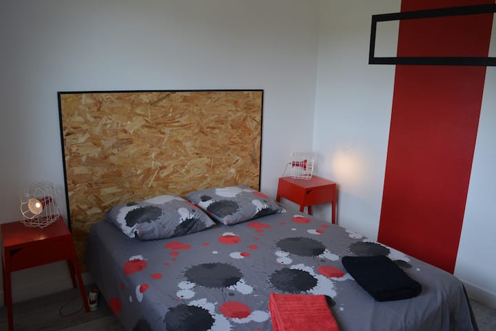 Chambre 4  : un lit double