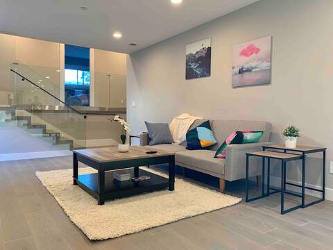 Modern & Luxury Bay Area Retreat | 20 Mins to SF