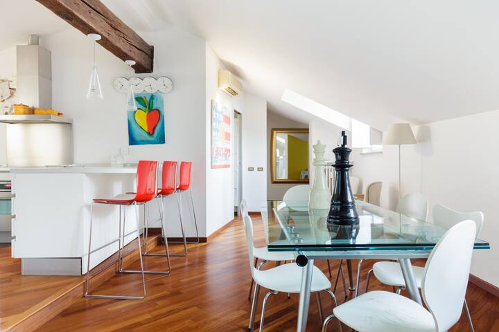 Penthouse in the historic center, on Duomo Street