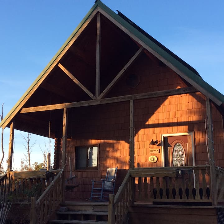 Cove Point Beach Cabin Houses for Rent in Lusby, Maryland, United States