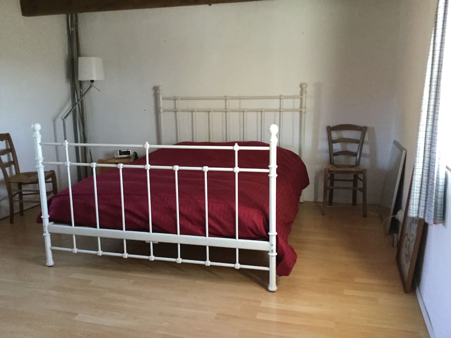 De slaapkamer met 2 pers.bed