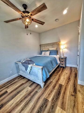 4BR 2B – Sleeps 19 – 70″ & 60″ TVs – Casas Cali gallery image 5