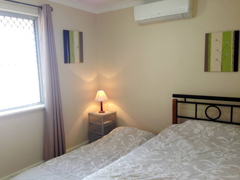 Bedroom 1 : King Single bed with trundle bed.