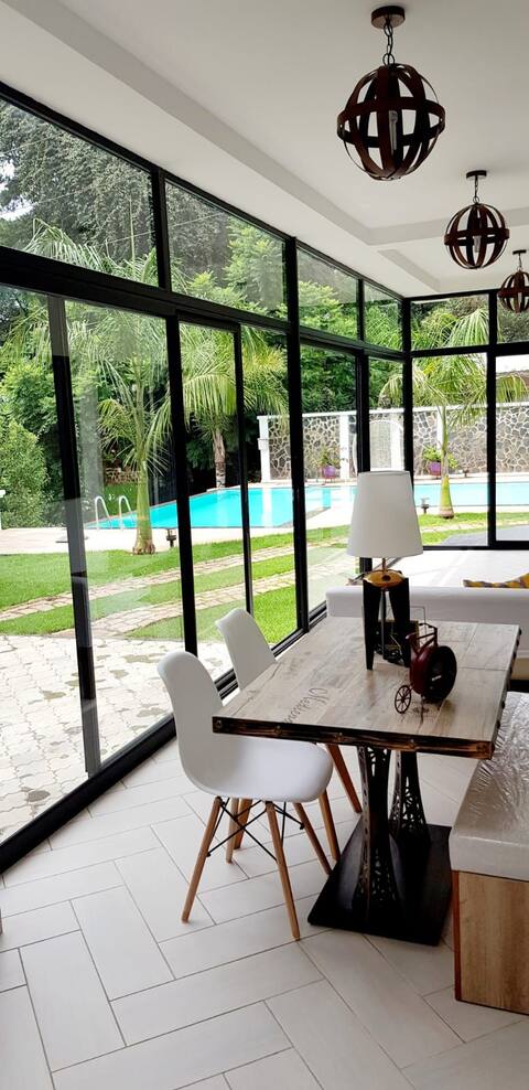 Beautiful quiet villa with pool and large garden