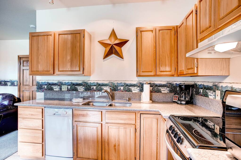 Indoors,Kitchen,Room,Cabinet,Furniture