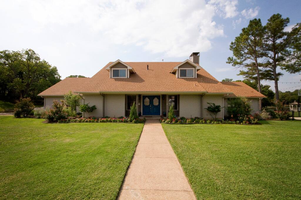 Top 100 Airbnb Rentals 2017 in Arlington, Texas