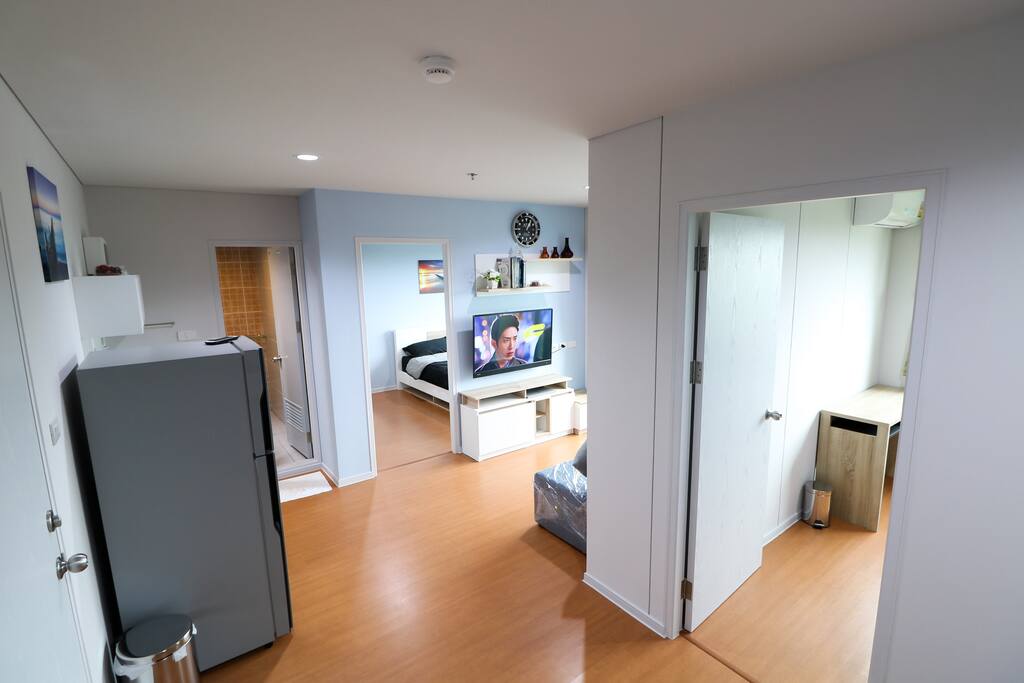 Living area divide into 2 bedroom and 1 toilet.