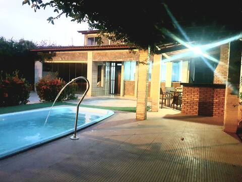 Nice house with pool and barbecue grill