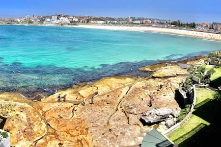 Sun-drenched water-front studio Bondi Beach