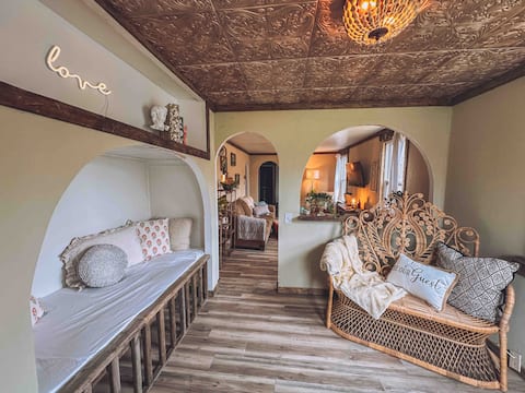 The 1888 House-Beach Town Luxury