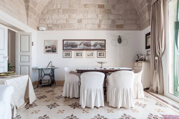 Suite Dimora Merlata a picco sul mare gallery image 2