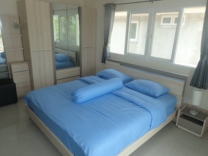 2nd Bedroom, 2 person