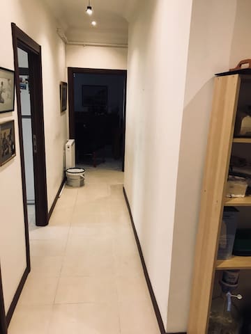 İstanbul Birden fazla bölümden oluşan giris katı