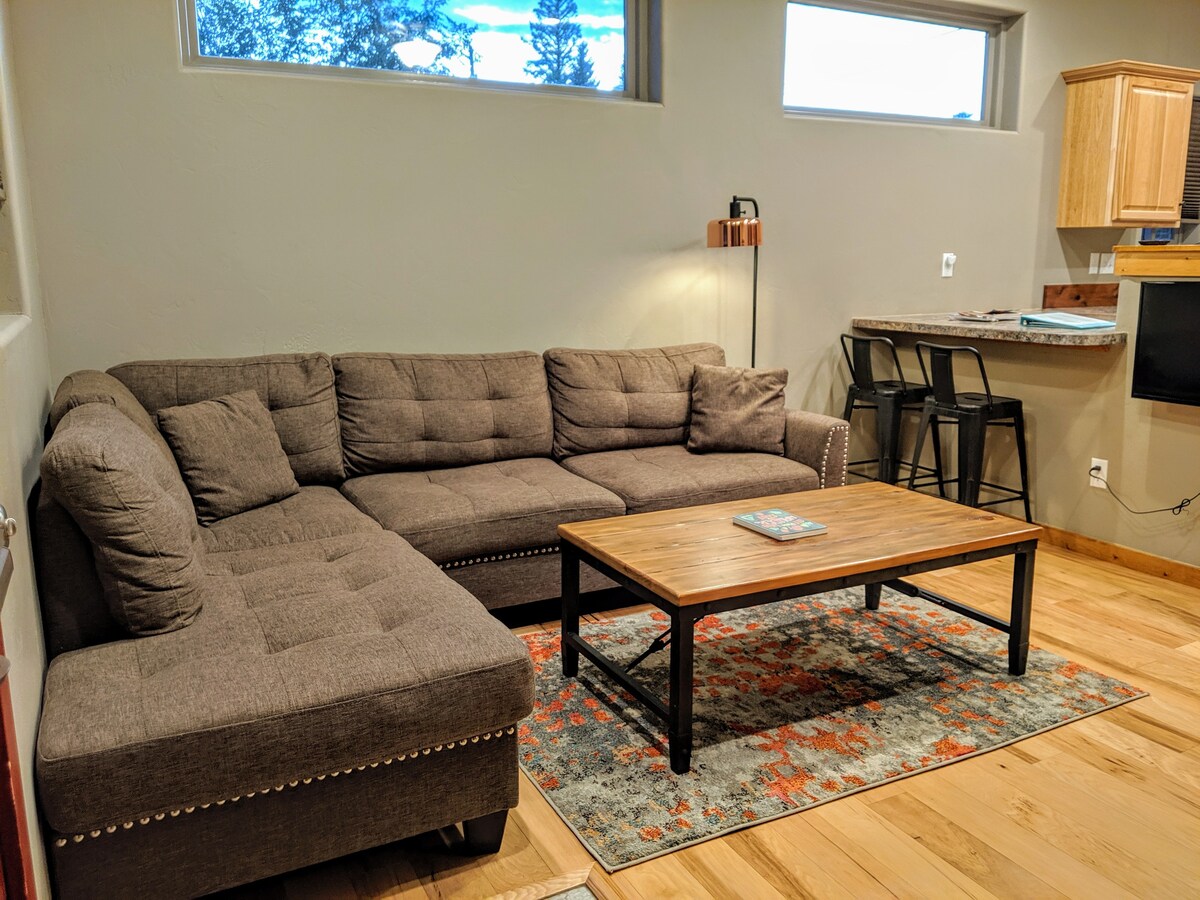 Successful Airbnb property: Sawatch Nights Guesthouse (STR-107) in Buena Vista