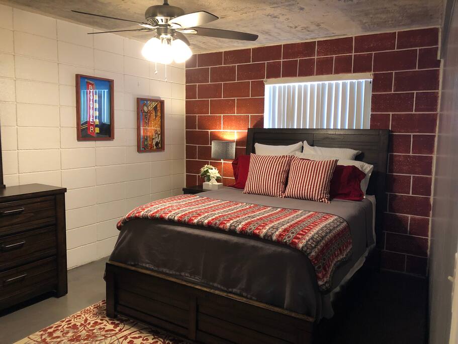 Queen bed