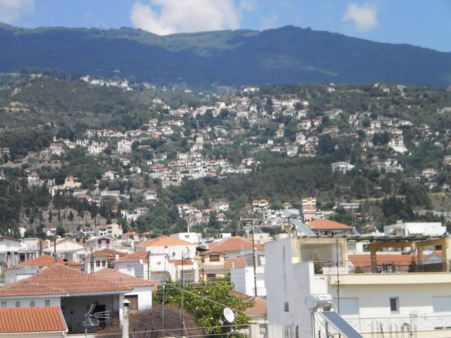Η ομορφιά του Πηλίου απο τη βεράντα.