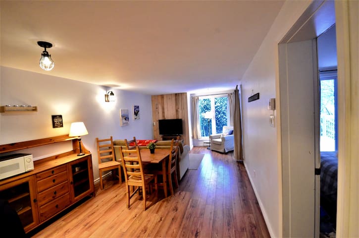 Perfectly located, newly renovated Tremblant condo