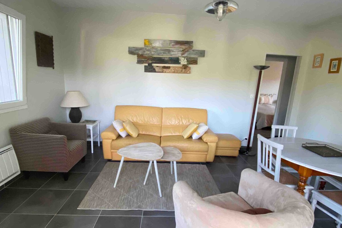 Annuncio Airbnb popolare: Beautiful 3* apartment with pool 500 m from the beach a Saint Georges De Didonne