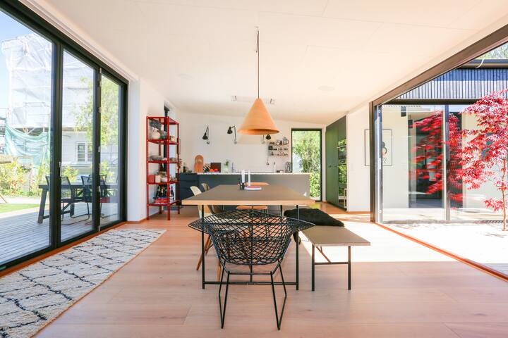 Moderne arkitekt-tegnet atrium hus gallery image 5