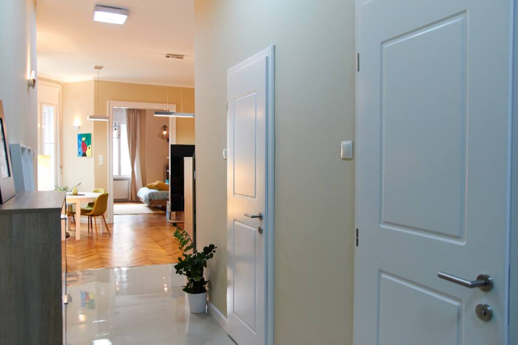 Big and nice space waiting for you to come!