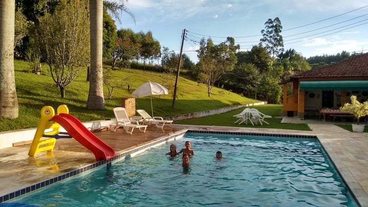 Lugar Acogedor, Casatrere, Piscina, Barbacoa, Campo De Fútbol, Billar, Ping Pong - Minas Gerais