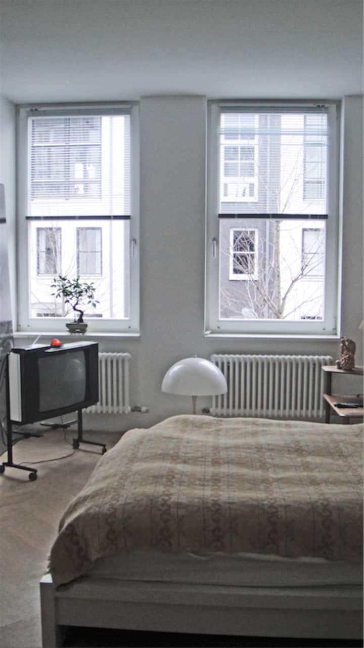 1. chumba cha kulala cha sakafu