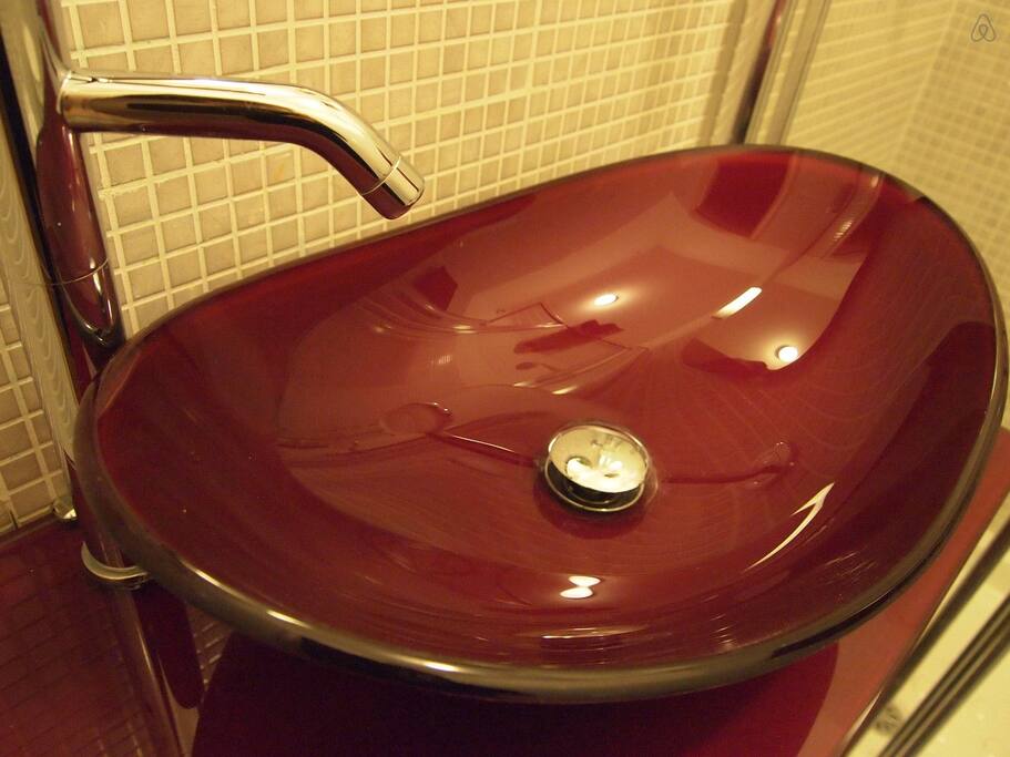 Bagno privato/ each room has a private bathroom