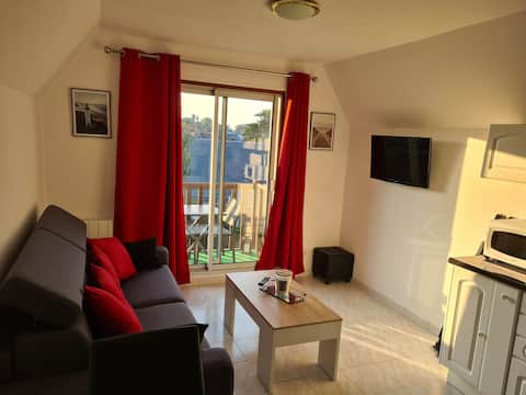Top performing Airbnb: Charming studio, close to the sea. in Tourgéville