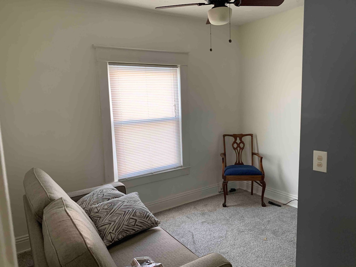 Front Bedroom w/ sleeper sofa