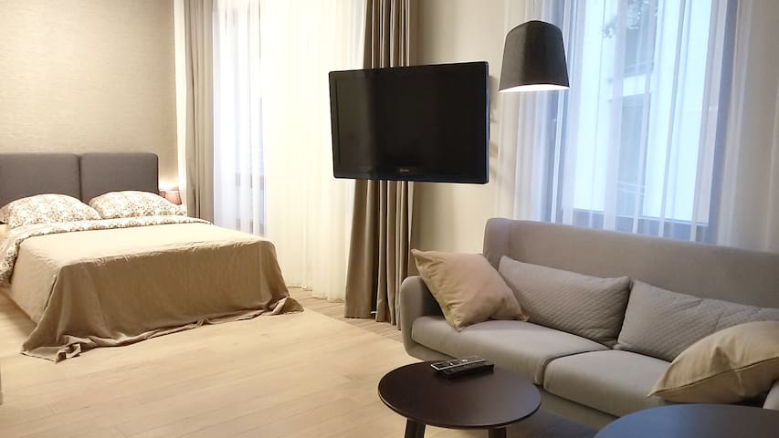 V5B Old Town Apartment