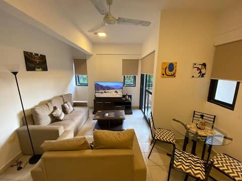 BEAUTIFUL 2-BEDROOM APARTMENT WITH PRIVATE GARAGE