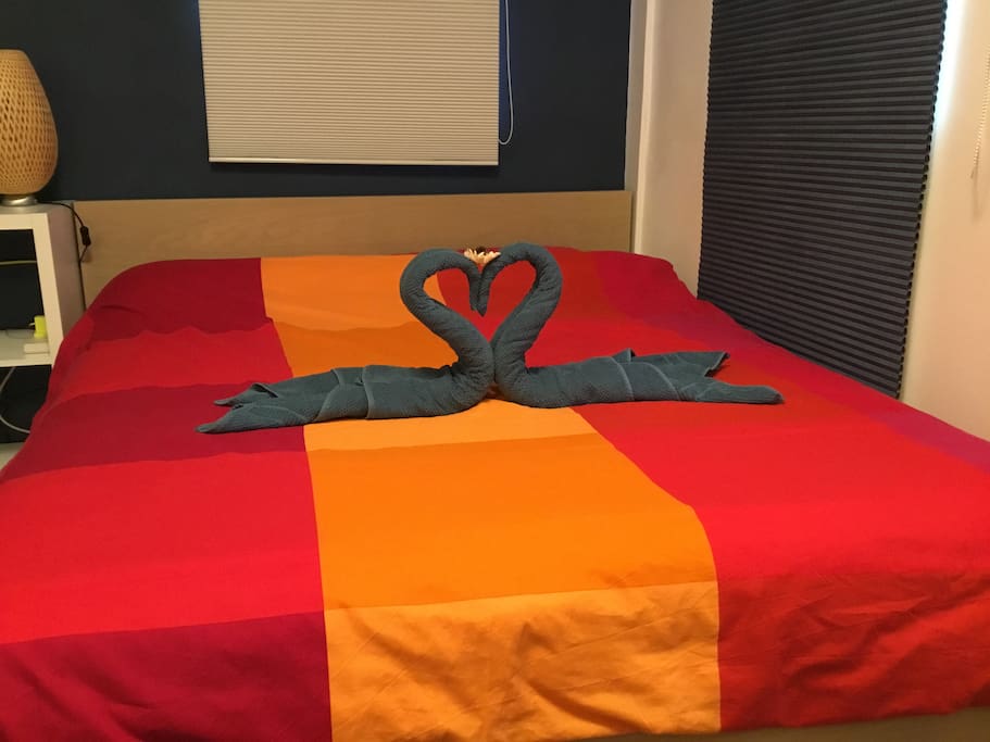 1st Bed with heart shape swan towel.