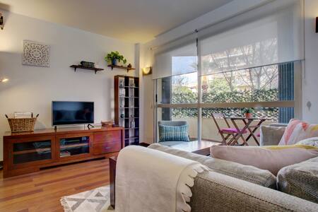 Central apartment next to the beach