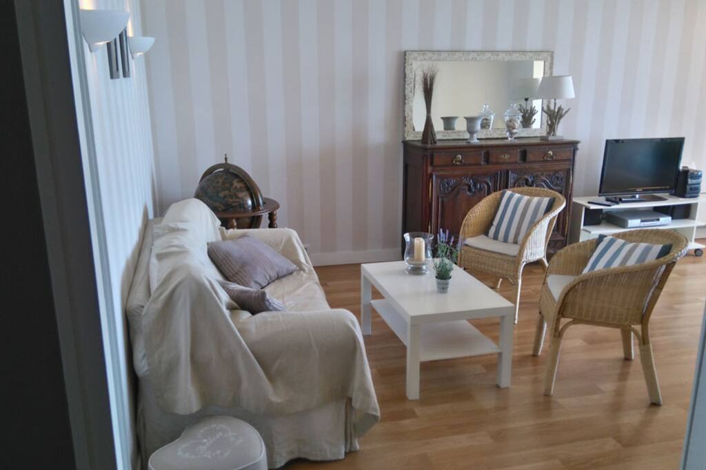 Salon donnant sur la terrasse