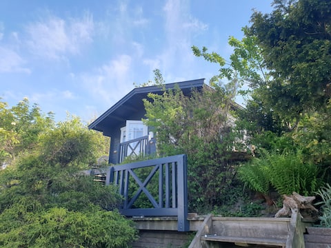 Top Airbnb: Own cottage with ocean view in Gribskov