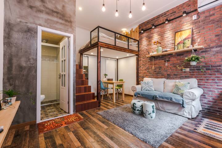 Best location garden LOFT  private home theater