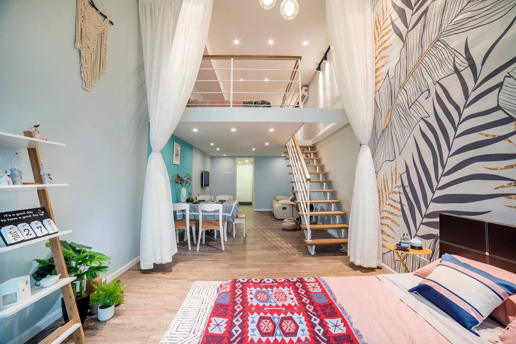 Tastefully decorated loft apartment