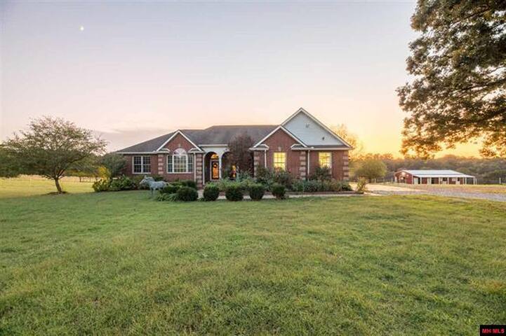 Airbnb Flippin Vacation Rentals Places To Stay Arkansas