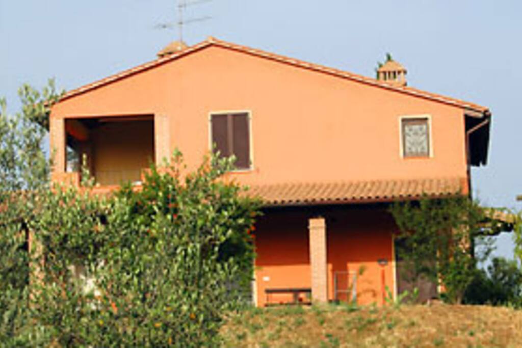 Al primo piano l' appartamento in affitto