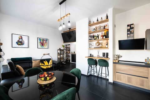 Annuncio Airbnb popolare: {Apartment - 5* Design} Centrale [Novara] a Novara